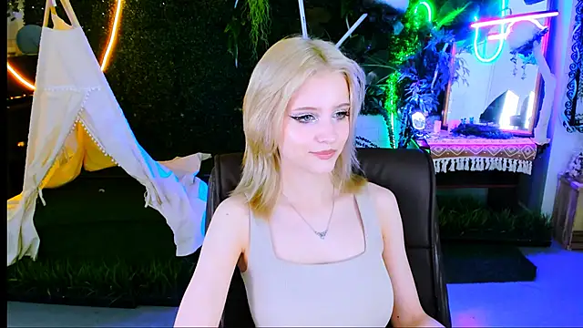 LeonaStane online show from November 14, 6:06 pm