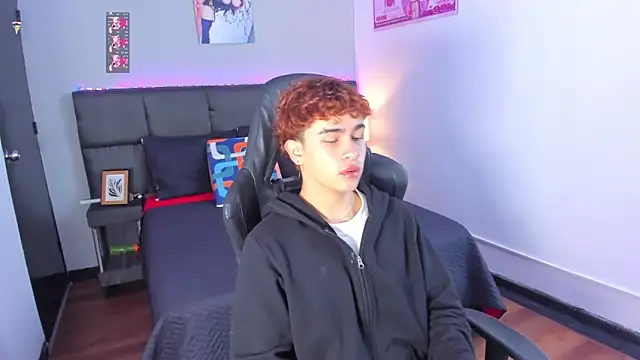 Aiiden 15 online show from January 6, 1:48 pm