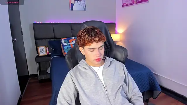 Aiiden 15 online show from January 14, 12:55 pm