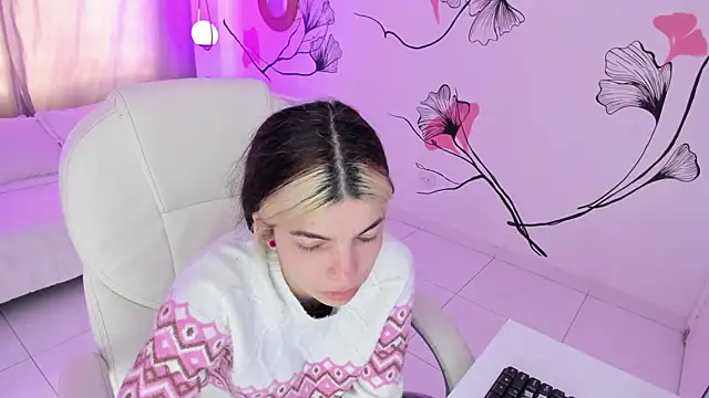 Isabela Fiorelli online show from October 11, 1:20 pm