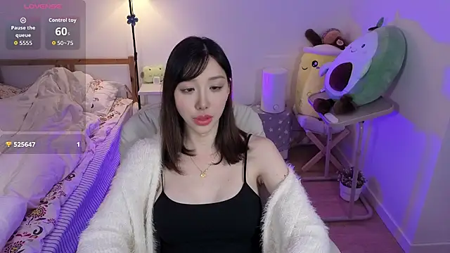 Snapshot of joycemilka chatting on December 3, 11:52 am joycemilka online show from December 3, 11:52 am