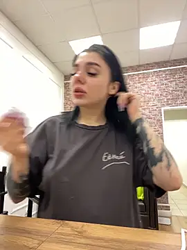 MaeveMoon online show from February 4, 7:20 pm