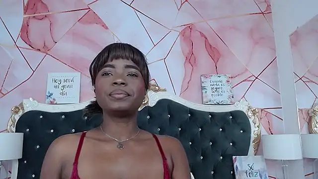 LindaBird online show from November 15, 7:43 pm