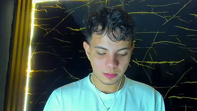 Alessandro 1610 online show from April 7, 3:40 am