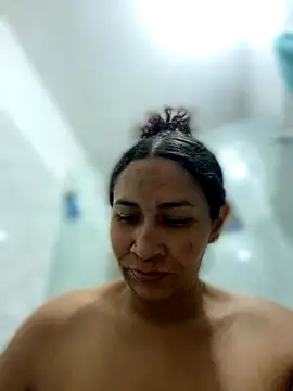 Snapshot of Carola-Ross chatting on November 25, 5:13 pm Carola-Ross online show from November 25, 5:13 pm