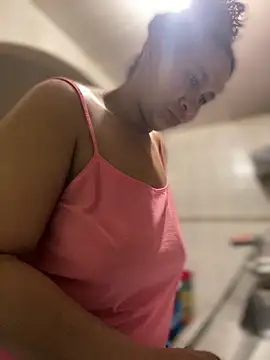 Carola-Ross online show from December 15, 4:55 pm