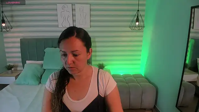 Snapshot of abby_apple chatting on October 10, 1:43 pm abby apple online show from October 10, 1:43 pm