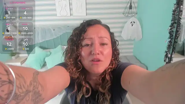 Snapshot of abby_apple chatting on October 28, 1:36 pm abby apple online show from October 28, 1:36 pm