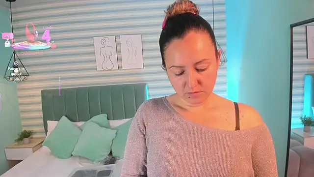 Snapshot of abby_apple chatting on November 8, 1:11 pm abby apple online show from November 8, 1:11 pm