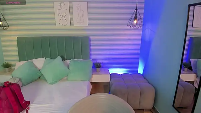 Snapshot of abby_apple chatting on November 19, 12:49 pm abby apple online show from November 19, 12:49 pm