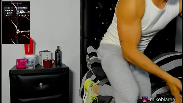 mikeblaree online show from March 26, 7:52 pm