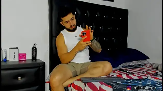 mikeblaree online show from March 29, 4:51 pm