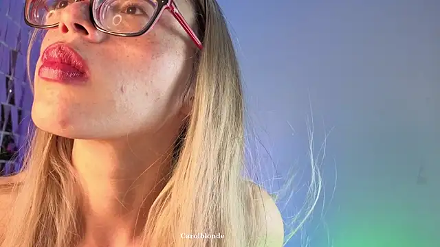Carolblonde online show from December 21, 9:33 pm