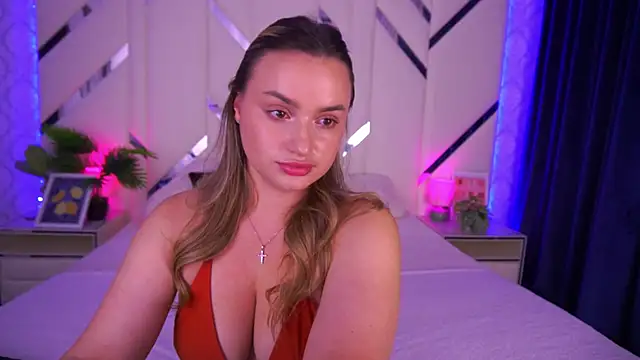 LindsieGreyy online show from October 2, 6:09 am