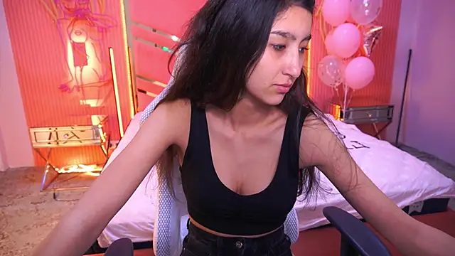 Snapshot of CharmMocco chatting on February 25, 7:42 am CharmMocco online show from February 25, 7:42 am