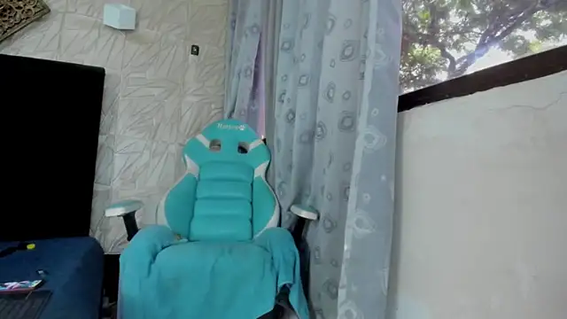 ChanelleJohnson  online show from November 20, 6:51 pm