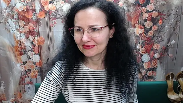 Snapshot of Miroslava_Happi chatting on April 4, 6:11 am Miroslava Happi online show from April 4, 6:11 am