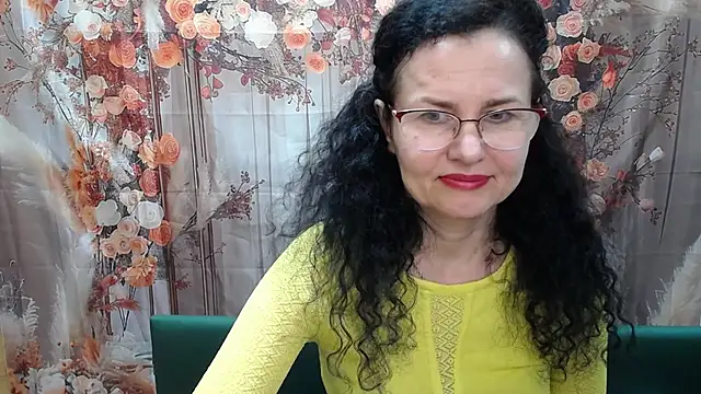 Snapshot of Miroslava_Happi chatting on April 5, 5:26 am Miroslava Happi online show from April 5, 5:26 am