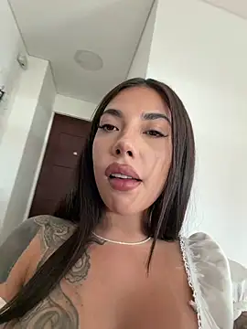 KarolVega- online show from March 12, 5:08 pm