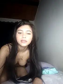 CHLOE ISABELL online show from April 23, 12:34 am