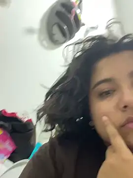 emyrose2 online show from February 23, 7:44 am