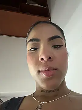 Maryybellax online show from April 8, 11:05 pm