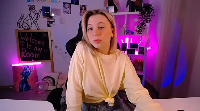 EllySunlover online show from February 12, 4:22 pm