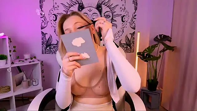 EllySunlover online show from March 22, 1:43 am