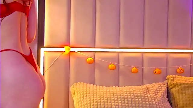 Snapshot of AlexaBright chatting on November 5, 6:52 pm AlexaBright online show from November 5, 6:52 pm