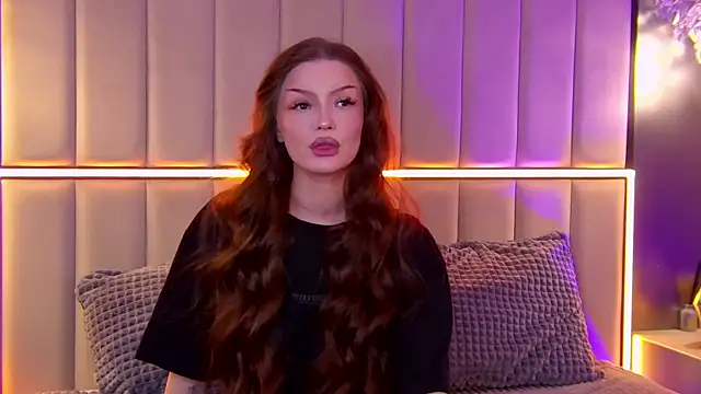 Snapshot of AlexaBright chatting on November 17, 7:41 pm AlexaBright online show from November 17, 7:41 pm