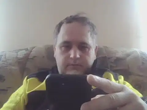 Snapshot of Szolga10 chatting on February 15, 8:11 am Szolga10 online show from February 15, 8:11 am