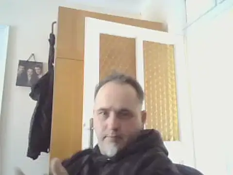 Snapshot of Szolga10 chatting on February 28, 1:14 pm Szolga10 online show from February 28, 1:14 pm