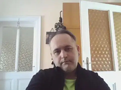 Snapshot of Szolga10 chatting on March 7, 11:51 am Szolga10 online show from March 7, 11:51 am