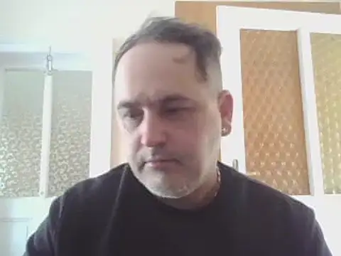 Snapshot of Szolga10 chatting on March 9, 11:03 am Szolga10 online show from March 9, 11:03 am