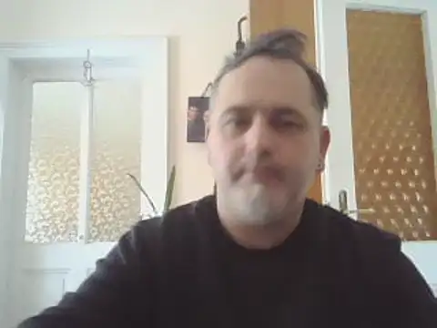 Snapshot of Szolga10 chatting on March 22, 12:14 pm Szolga10 online show from March 22, 12:14 pm