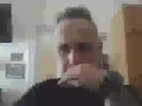 Snapshot of Szolga10 chatting on March 18, 3:26 pm Szolga10 online show from March 18, 3:26 pm