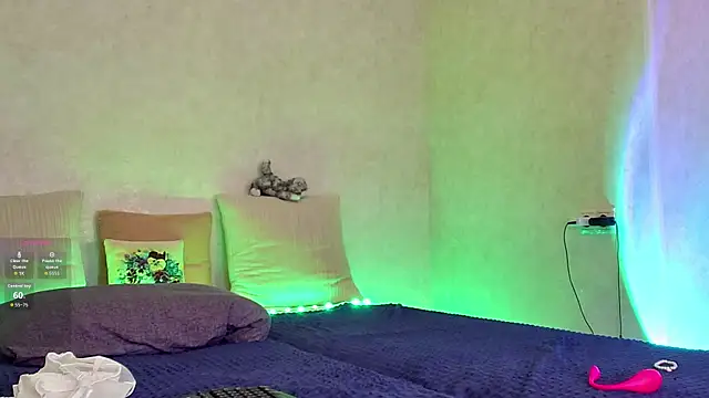 Snapshot of Roseaa chatting on March 31, 5:35 pm Roseaa online show from March 31, 5:35 pm