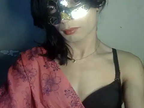 YourCDBitch online show from June 4, 7:58 am