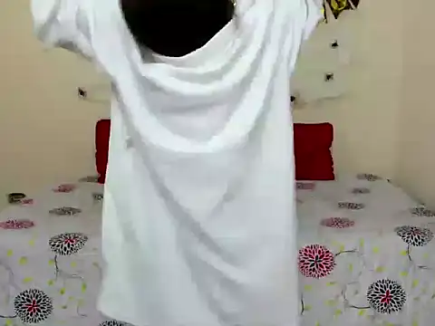 veronicamiller22 online show from October 7, 11:46 pm