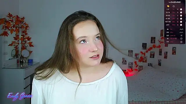 EmilyxxGraces online show from September 19, 12:45 am