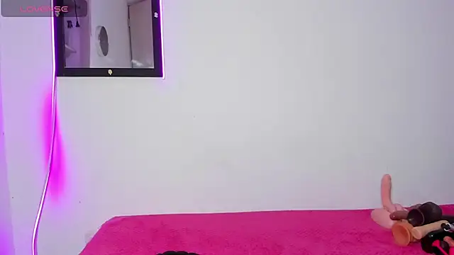 MELINAMARTINS online show from June 5, 9:42 pm