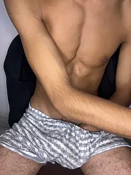 Snapshot of Hamza-Maroki chatting on October 25, 9:31 pm Hamza-Maroki online show from October 25, 9:31 pm