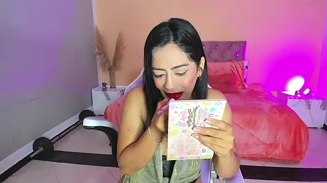 cristal crossfitx online show from December 4, 10:24 am