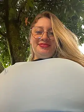 aurora coldd online show from April 13, 10:26 pm