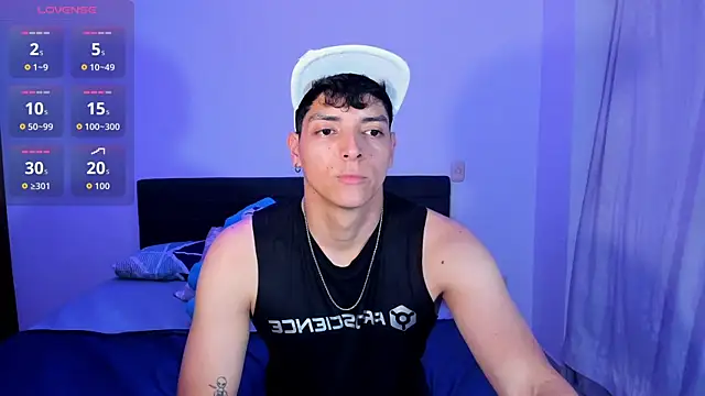  JacobMiller   online show from April 4, 10:07 pm