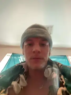 Snapshot of theycallmes3x chatting on February 16, 5:37 pm theycallmes3x online show from February 16, 5:37 pm