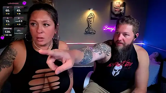 Snapshot of bossyroxy84 chatting on February 1, 8:24 am bossyroxy84 online show from February 1, 8:24 am