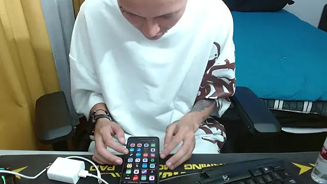 Snapshot of duo_peludoo chatting on February 28, 11:50 pm duo peludoo online show from February 28, 11:50 pm