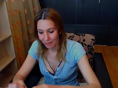 hannaha online show from April 3, 7:01 pm