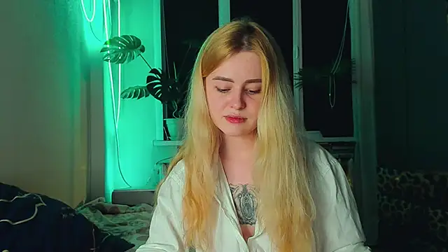 Alexa Pirs online show from March 5, 12:59 am